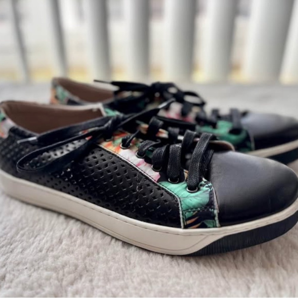 Johnston & Murphy Sneaker